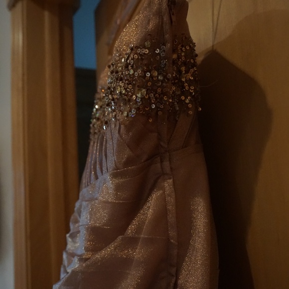 MacDuggal Couture Prom Dress Size 6 - Picture 5 of 6